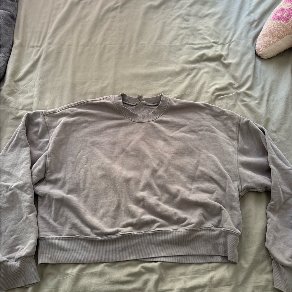 SKIMS The Pullover Light Gray Cropped Crewneck Sweater